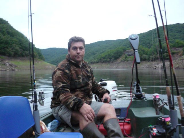 Mon guide,heu!!! un gars qui s'y connais en broc.